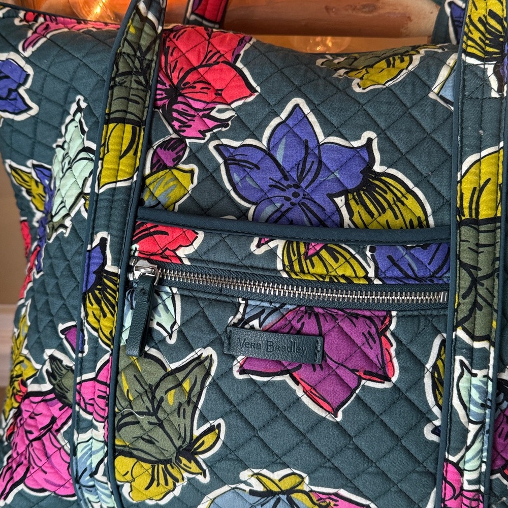 Vera Bradley Quilted Floral Tote in falling Leaves 🍂 - Picture 3 of 11